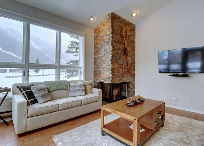 Woods12 Townhome Pet Friendly *